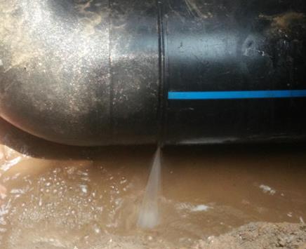 巫山楼顶渗水维修公司为大家分享下巫山卫生间漏水维修修补技术!